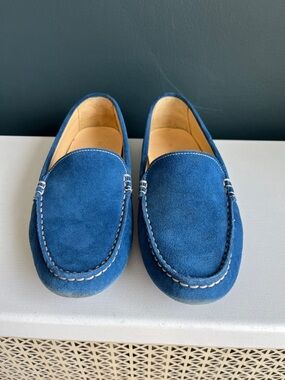 Classic Blue Suede Slip-On Loafers for Women - US Size 8. EU size 8.5